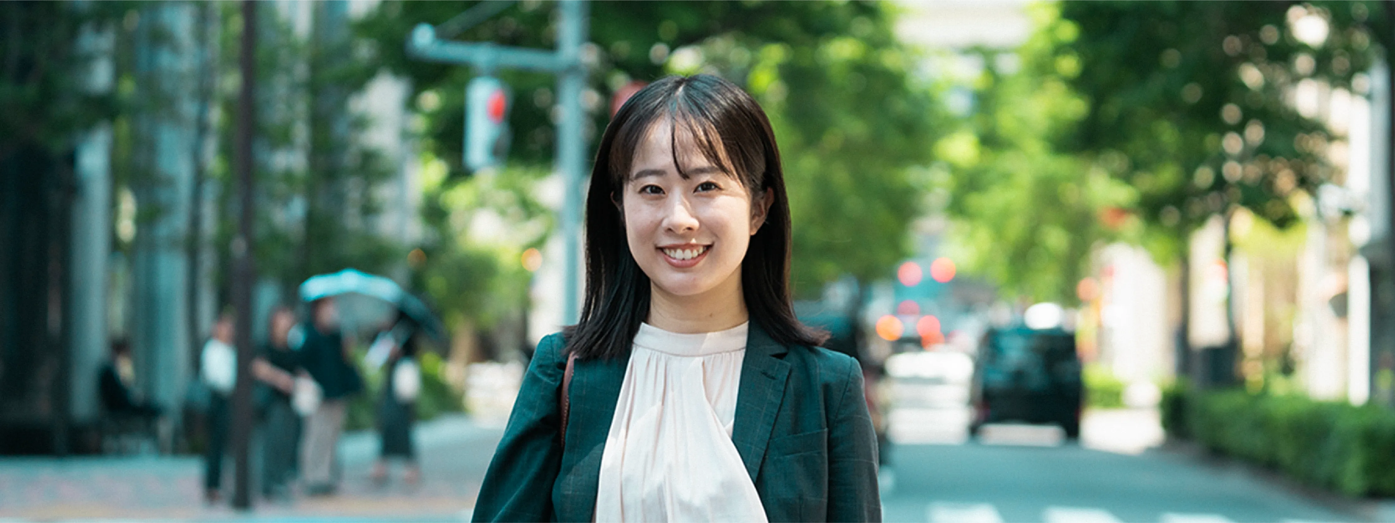 インタビュー 出村 早希子 メインビジュアル